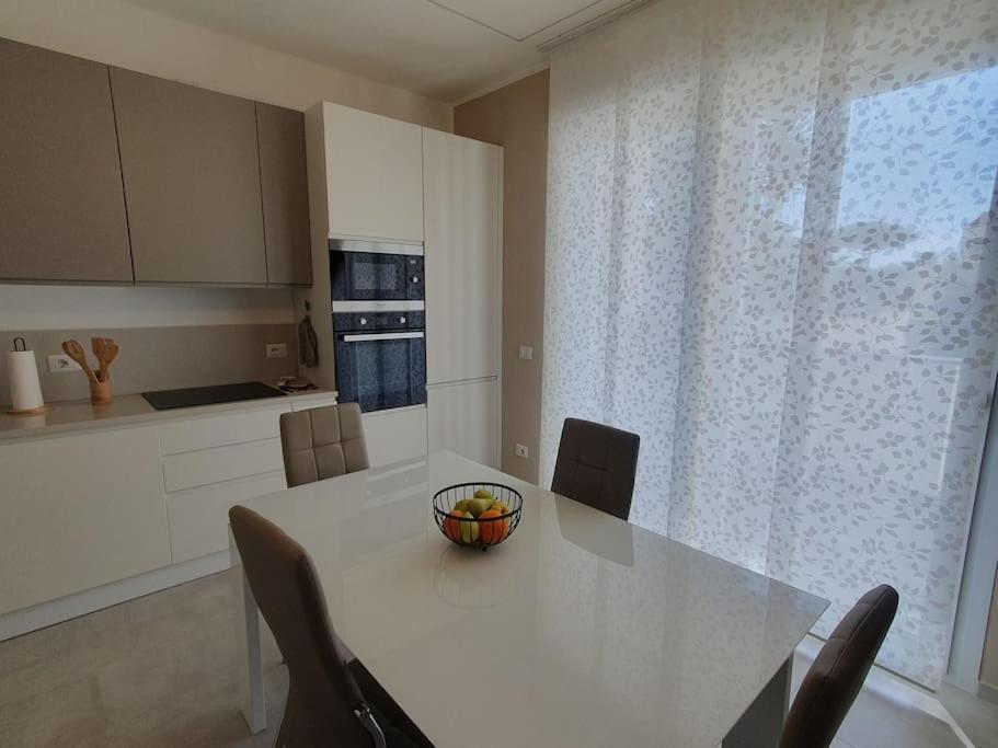 Ferienwohnung Lecci Al Mare San Vincenzo Exterior foto